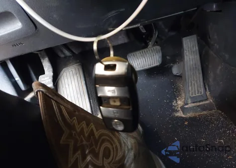 2019 Kia Optima S из США, поврежденный, VIN 5XXGT4L3XKG362809